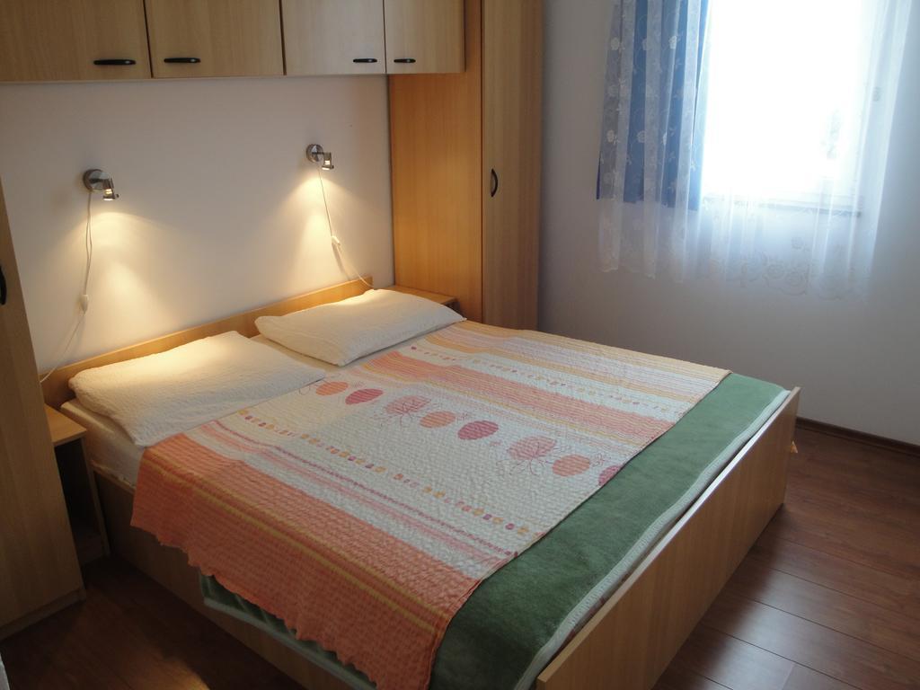 Apartments Skender Cizici Bilik gambar