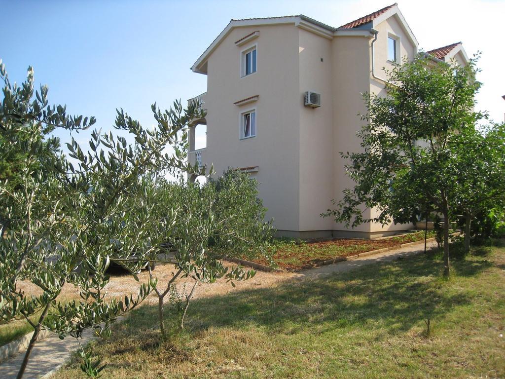 Apartments Skender Cizici Luaran gambar